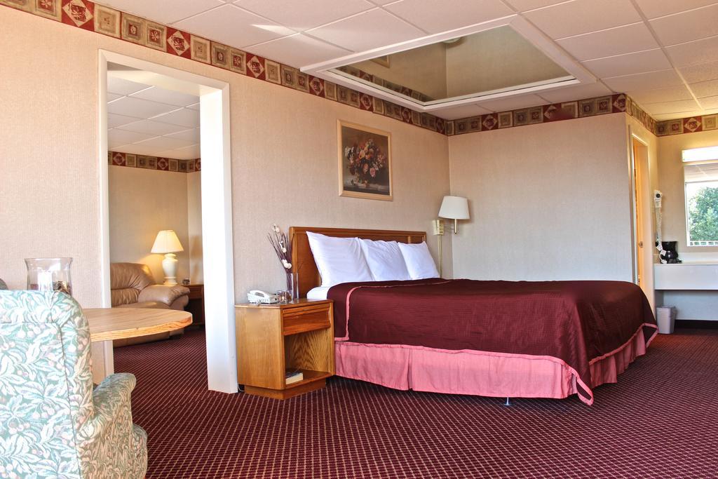 Regency Inn Richmond Dumbarton Habitación foto